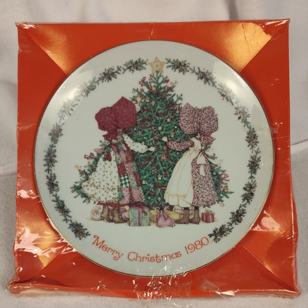 Holly Hobbie Christmas 1980 Commemorative Edition Porcelain Plate Vintage